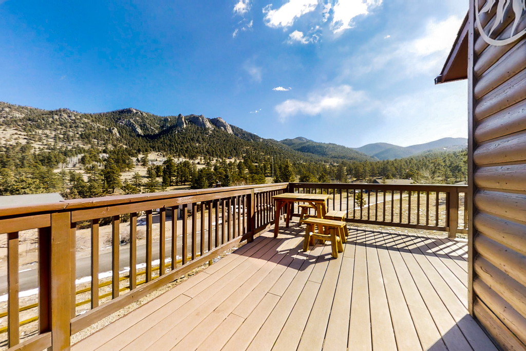 Rocky Mountain Sunshine Cabin