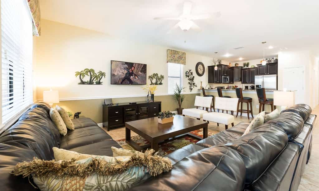 Traditional Home with Spa in Champions Gate