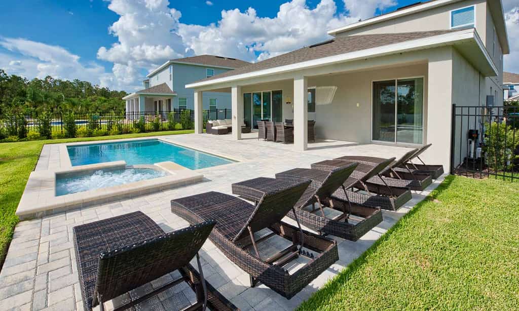 Spacious Abode with Spillover Spa in Encore