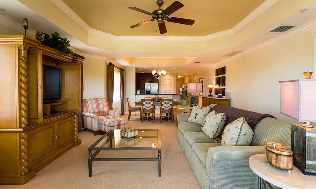 Spacious Condo with Balcony and Golf Views at Reunion
