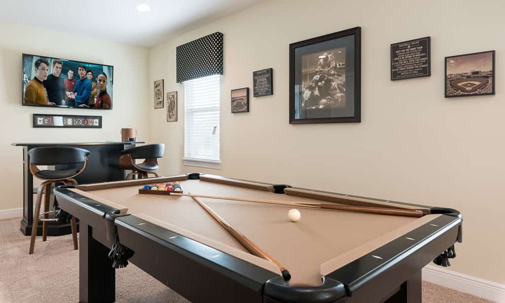 Sumptuous Home with Screened Pool at Encore