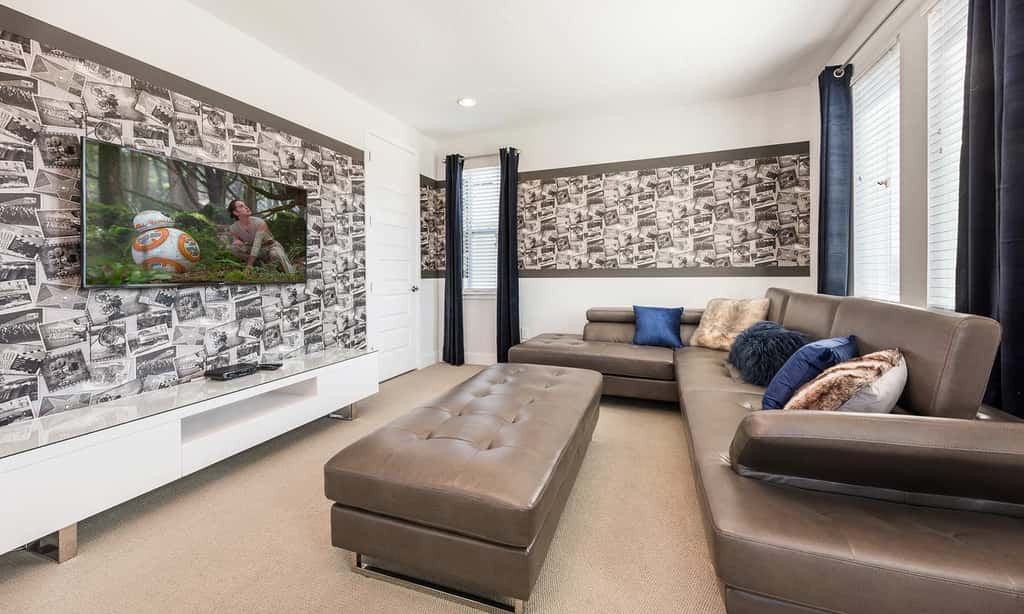 The Modern Manor