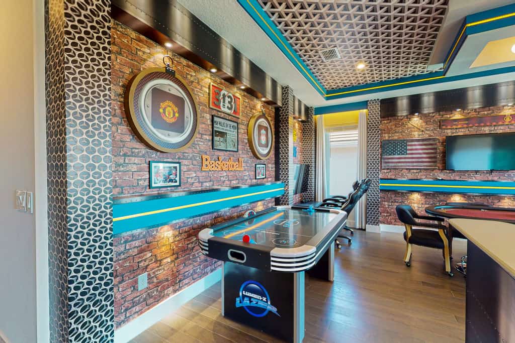 Artistic Estate with Games Room at Reunion