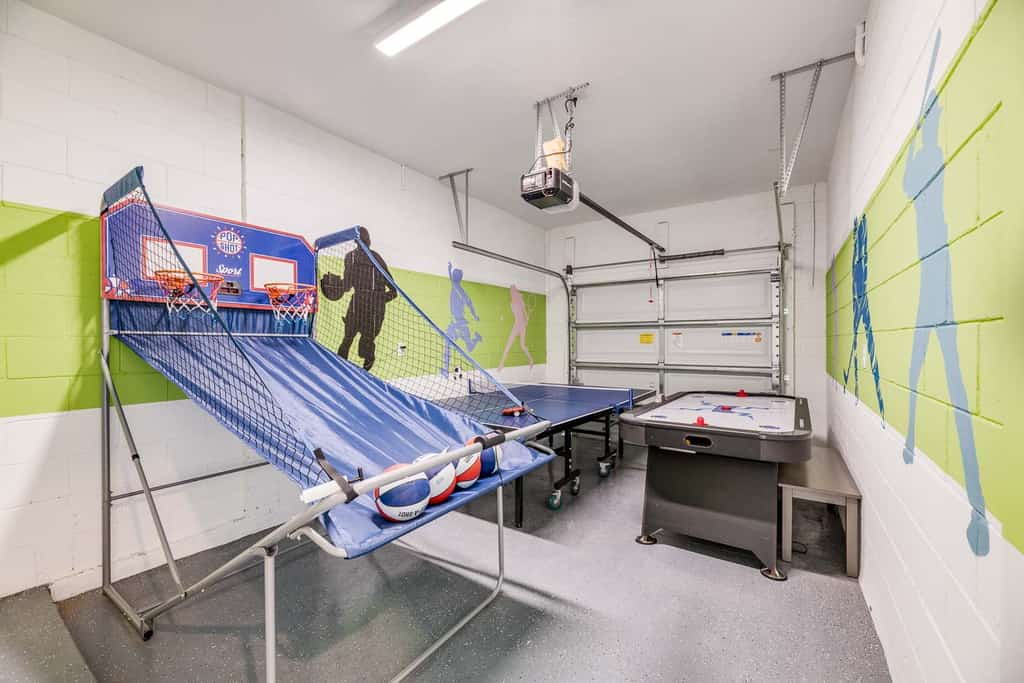 Magical Townhouse with Games Room at Reunion