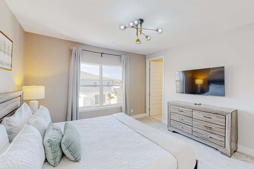 Magical Sunny Townhouse With Games Room at Reunion