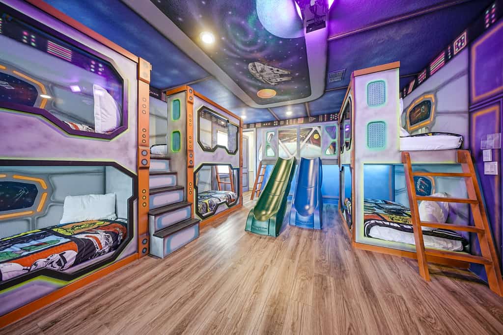 Glamorous Getaway With Themed Bedrooms at Reunion