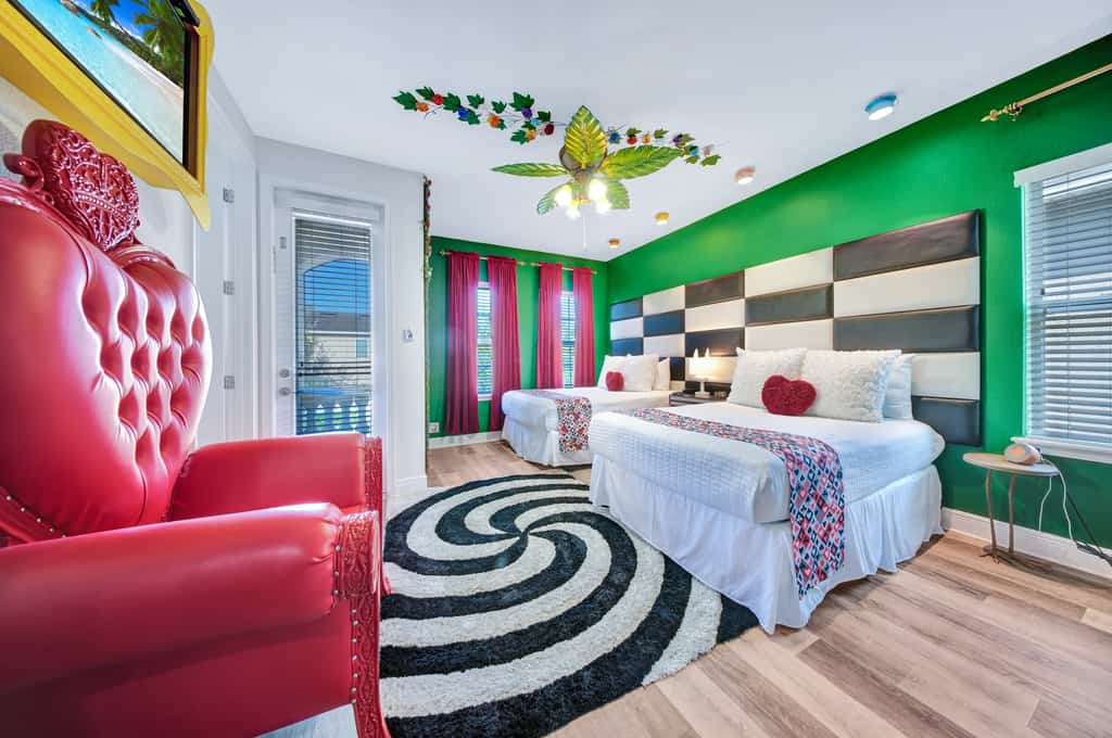 Wonderland House with theme rooms in Encore