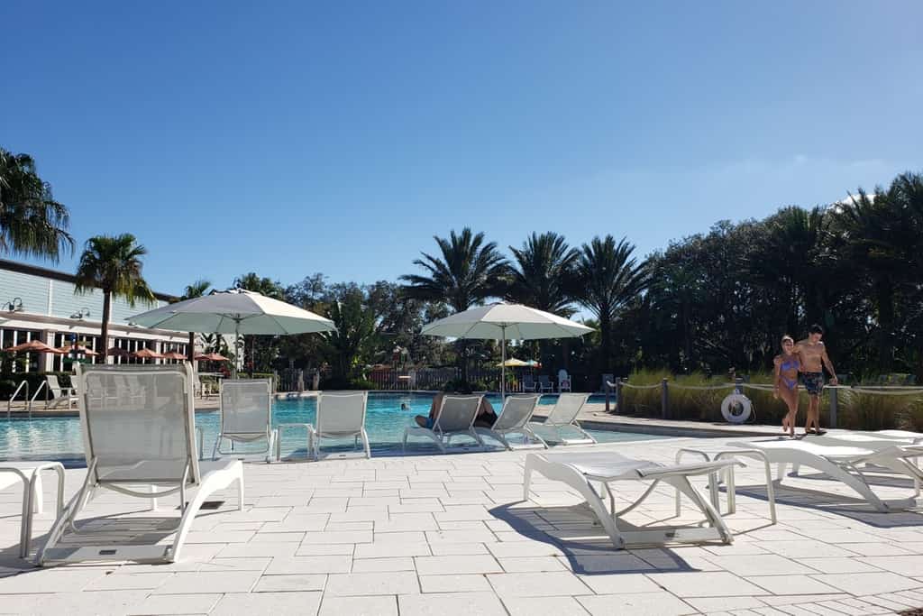 Dog-friendly townhome with private pool, screened lanai, fast WiFi, W/D, AC