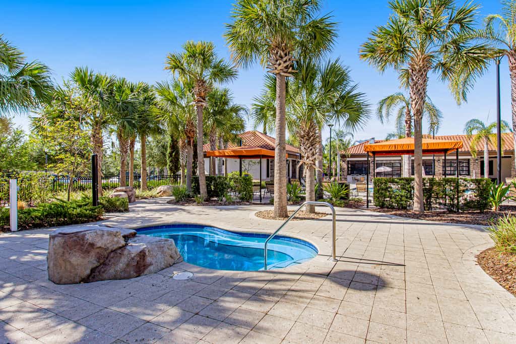Lanai Luxury - Solterra