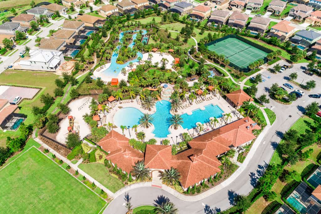 Modern retreat with private pool, lanai, central AC & gas grill