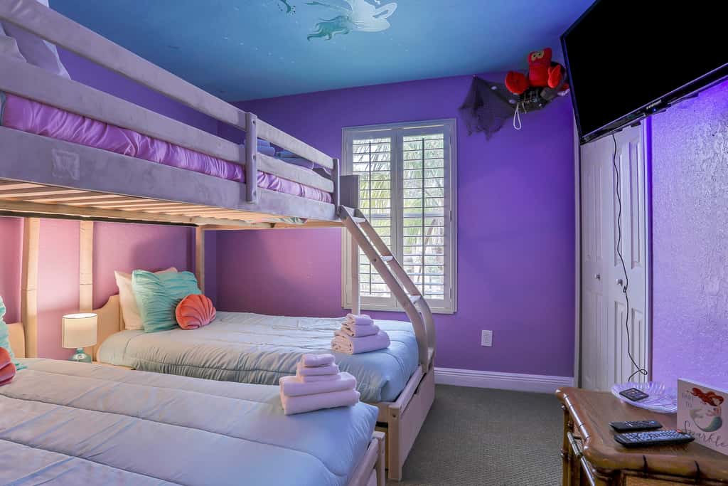 Mermaid Cove - Regal Palms Resort