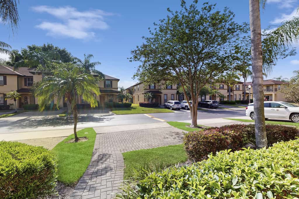 Wonderful, two-level home close to theme parks with W/D, central AC & patio