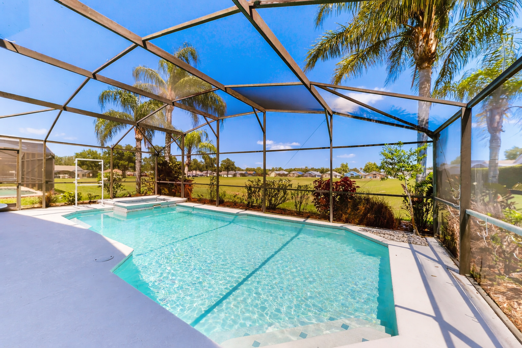 Private pool home with spa, screened patio, central AC, & washer/dryer