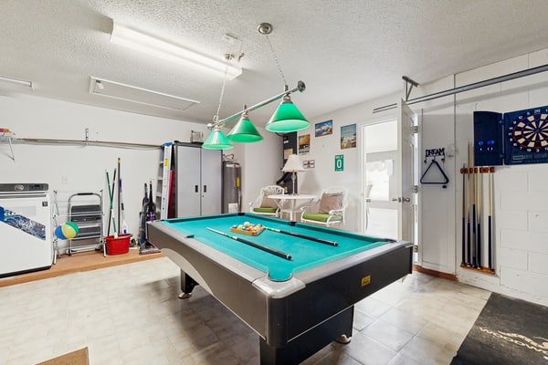 Cozy home with private pool, billiards, central AC and enclosed yard