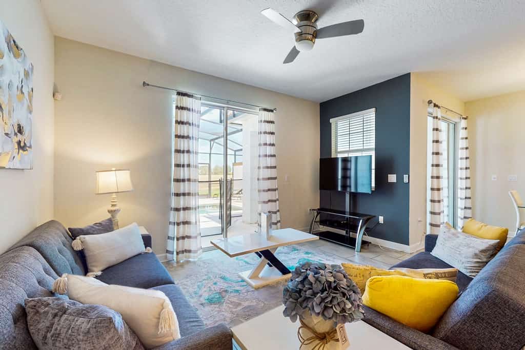 Dog-friendly townhome w/ private pool & resort water park - close to Disney