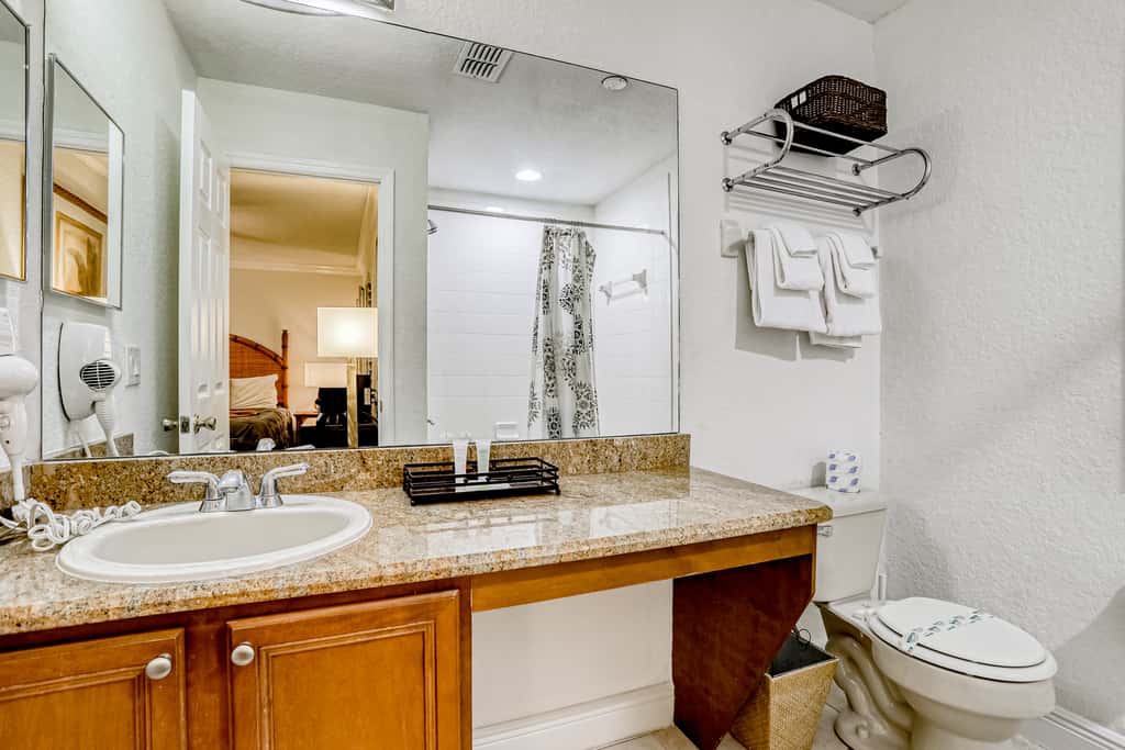 Calabria Treasure - Regal Palms Resort
