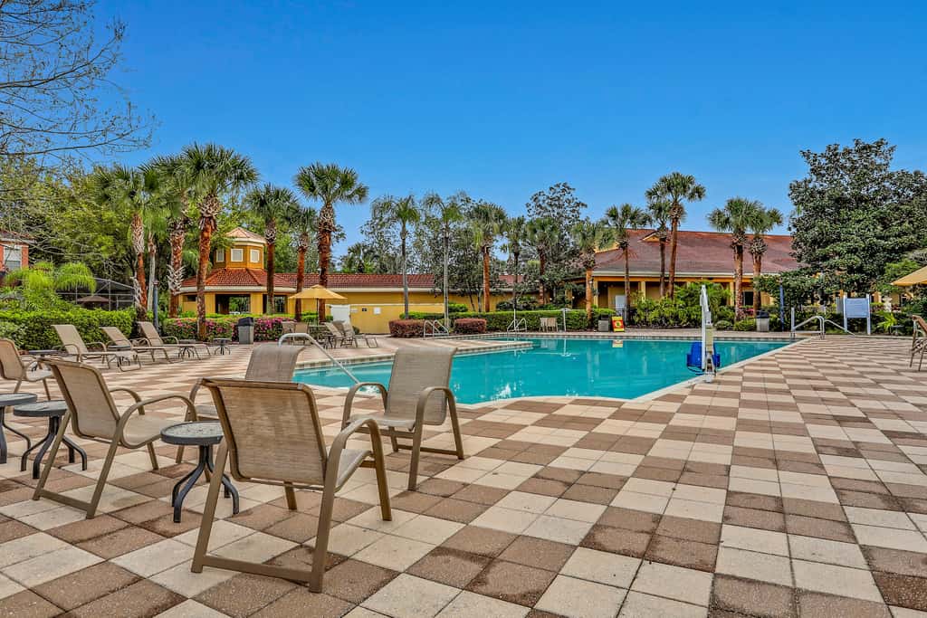 Calabria Treasure - Regal Palms Resort