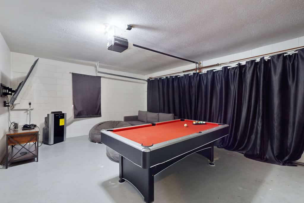 Private Pool, Home Theater & Dog-Friendly Retreat Near Disney