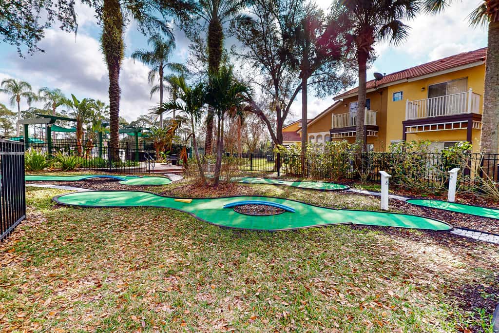 Emerald Island Gem - Emerald Island Resort