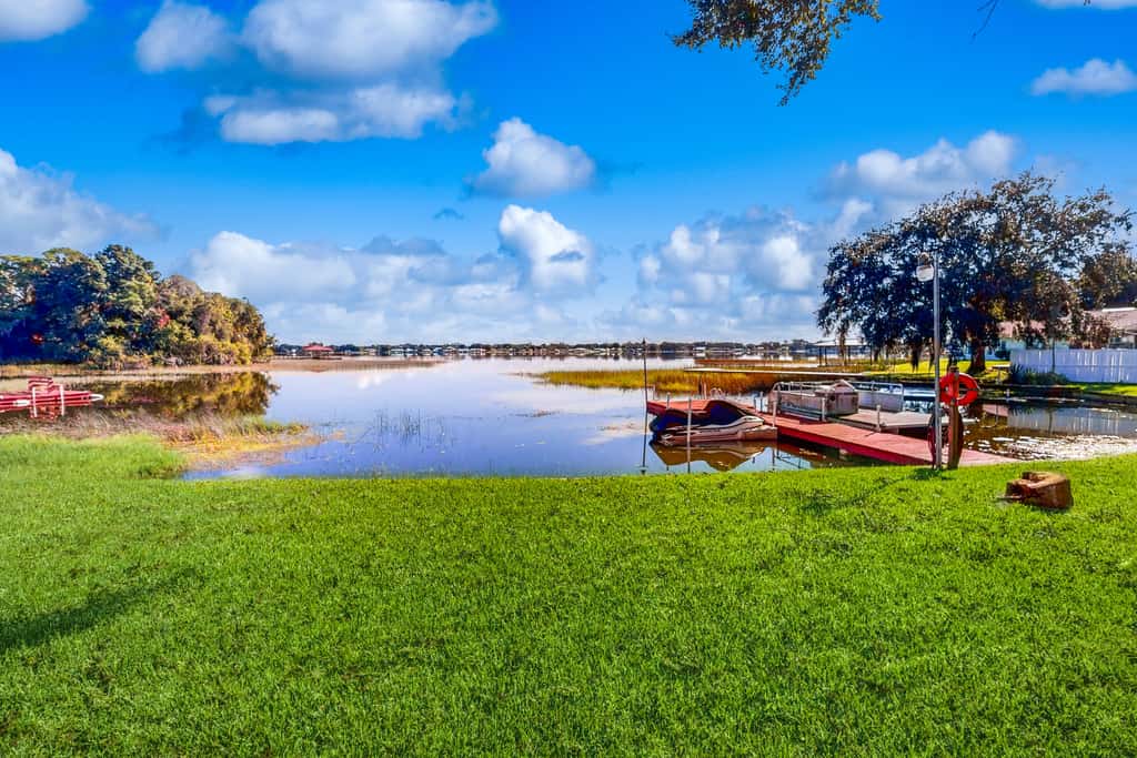 Lakefront Living