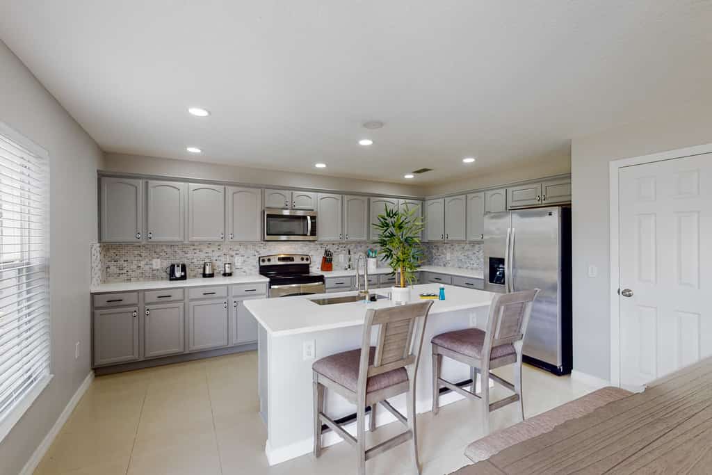 Dog-friendly home with lake views, Ping-Pong, air hockey, streaming, W/D, & AC