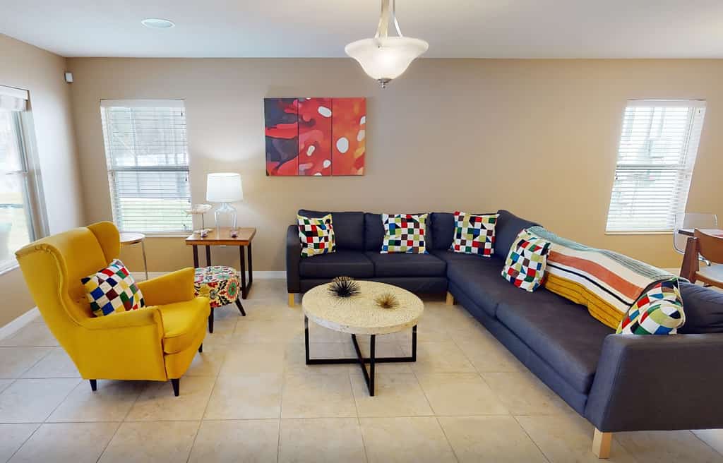 Grand home with private screened pool, grill, streaming, W/D, & AC