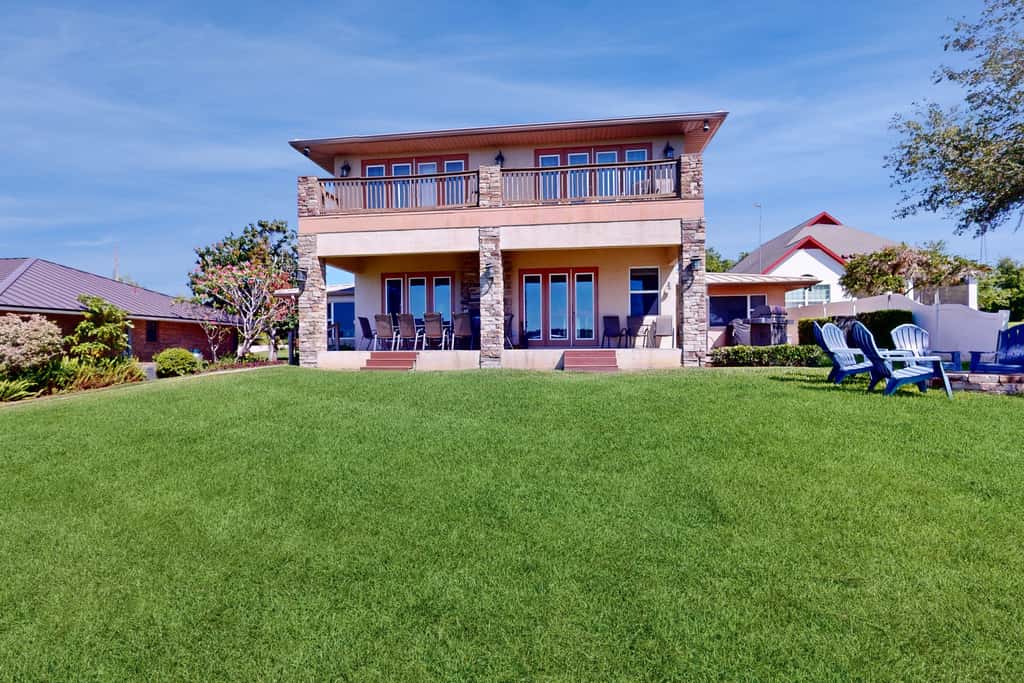 Luxury on Lake June