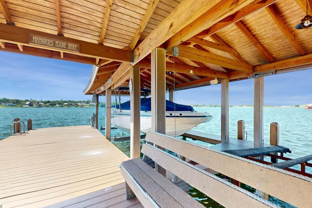Luxury on Lake June