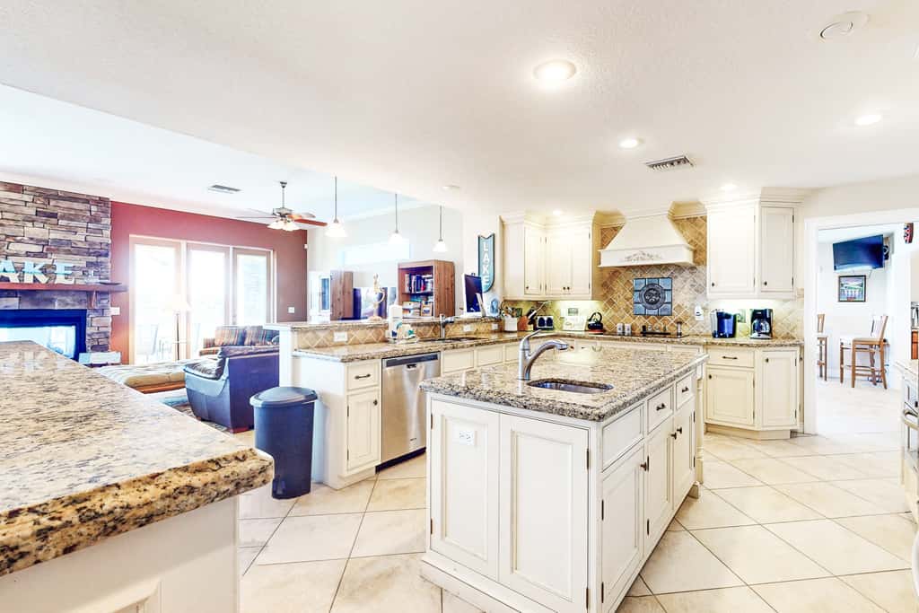 Luxury on Lake June