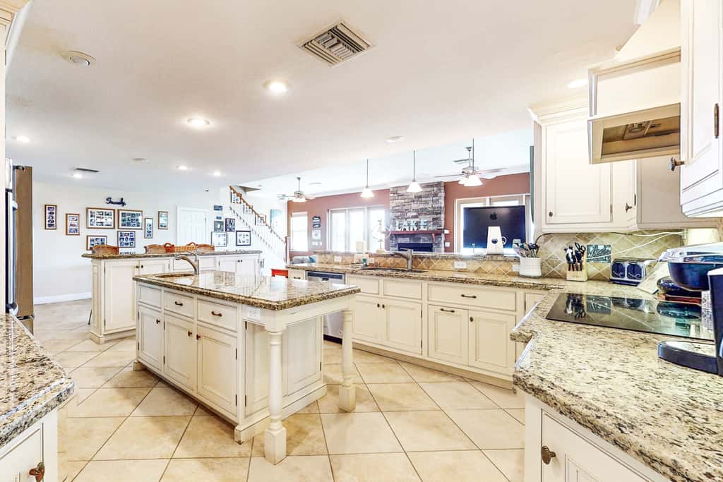 Luxury on Lake June