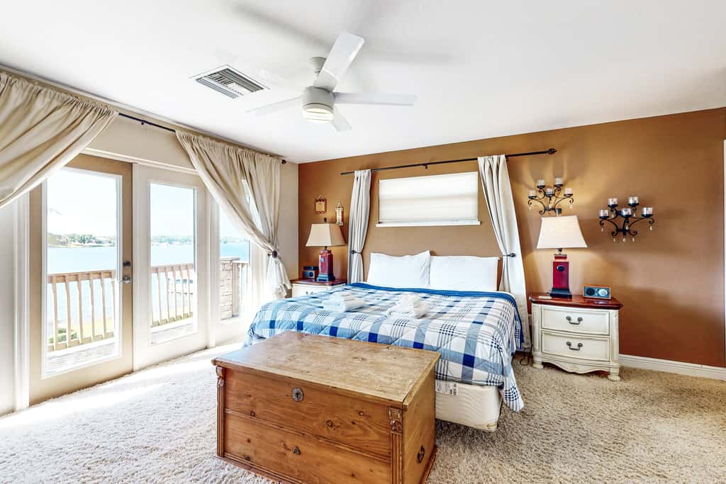 Luxury on Lake June