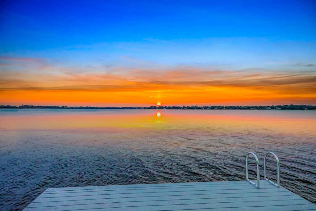 Uncork and Unwind, You're on Lake Time