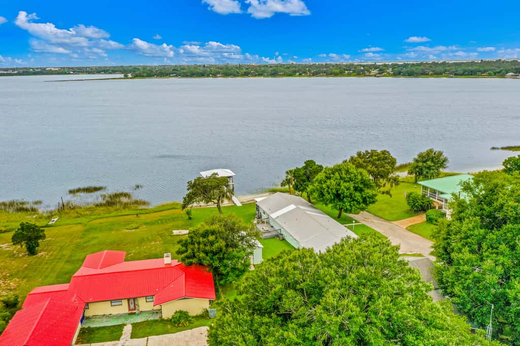 Uncork and Unwind, You're on Lake Time