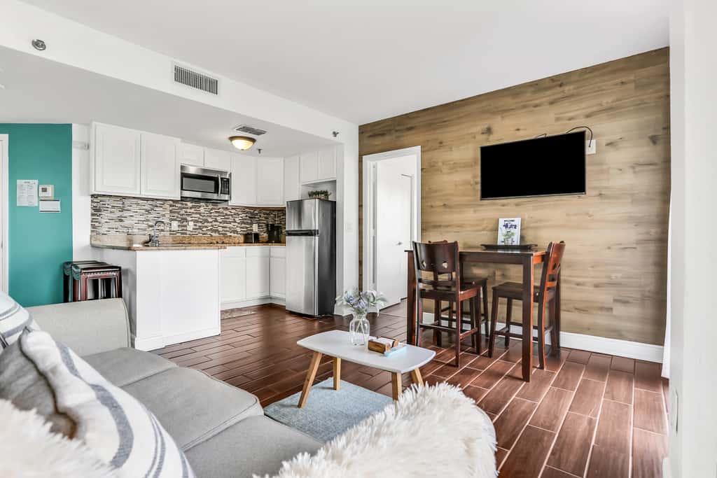 The Enclave - Unit 1601