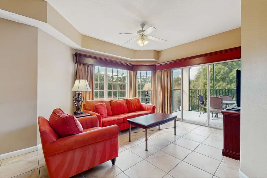Comfy Kissimmee condo with Resort amenities and Shuttle