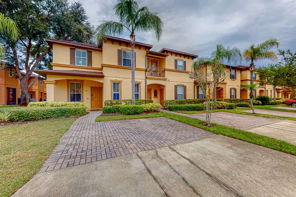 Sunny Oasis | Townhouse in Davenport with resort amenities, near Disney
