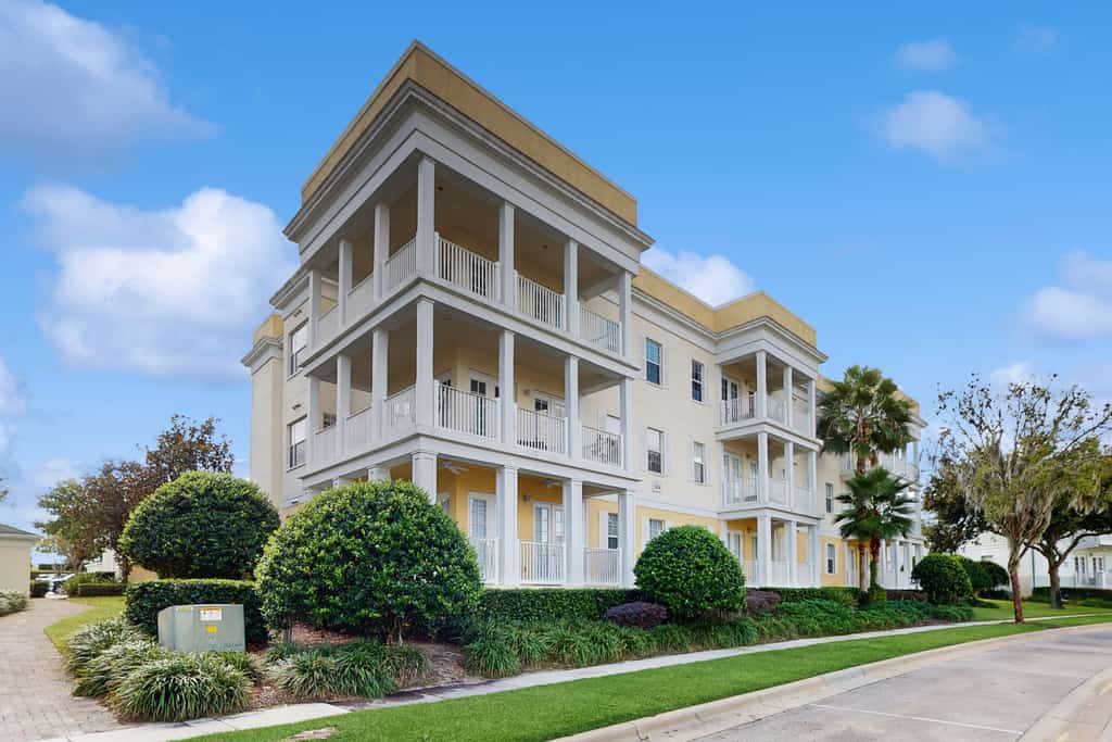 Top-floor 2BR condo with golf course views, garage & Reunion Resort amenities