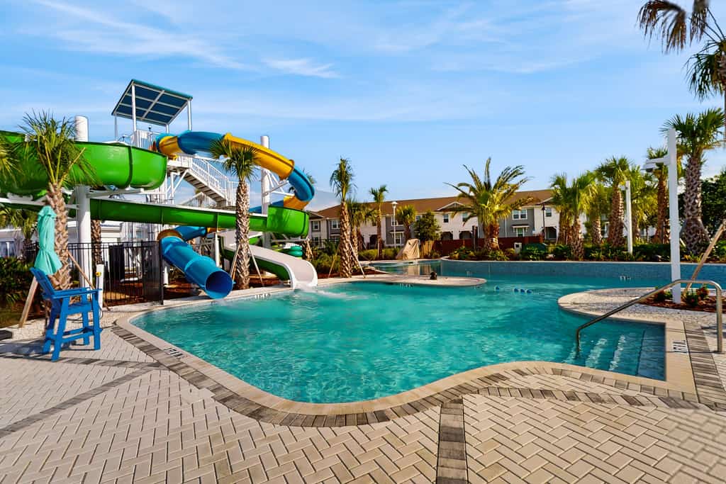 Beautiful home with private pool, space for the whole family & pets