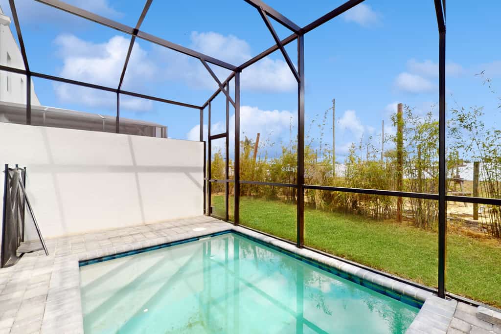 Modern Townhouse with Private Pool Near Disney & Top Attractions