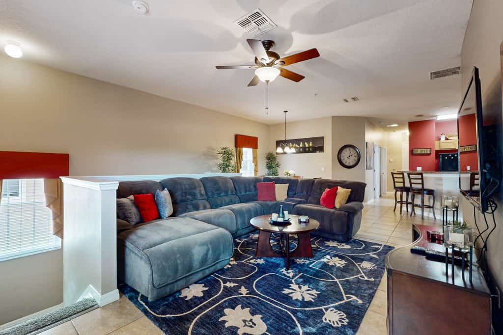 Lakefront Resort Condo with Shared Hot Tub and Pool, 2 miles from Disney
