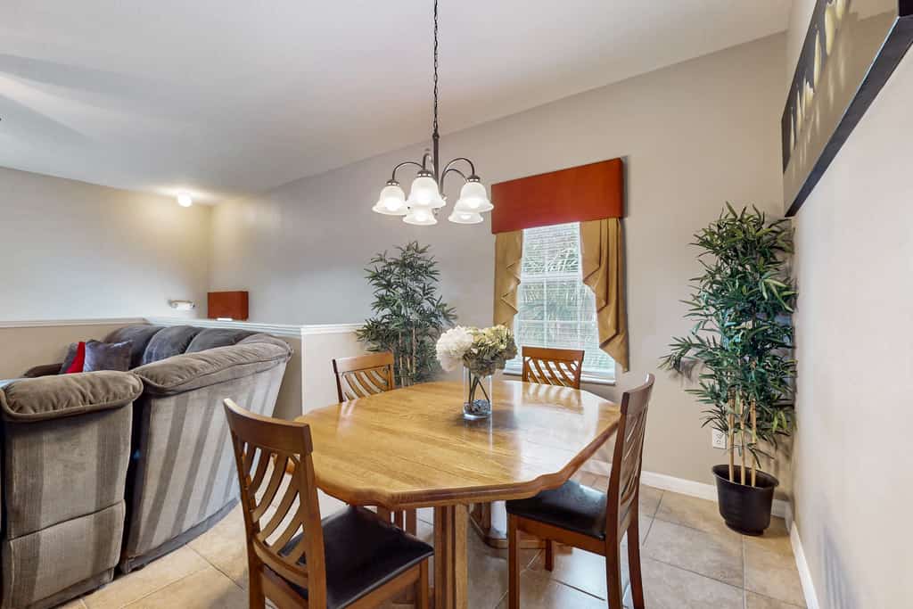 Lakefront Resort Condo with Shared Hot Tub and Pool, 2 miles from Disney