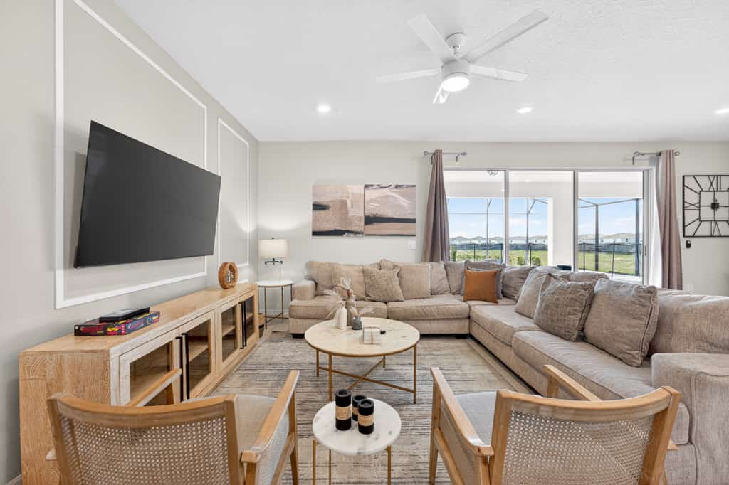 Exquisite home with pool, lanai, game room, central AC, & washer/dryer