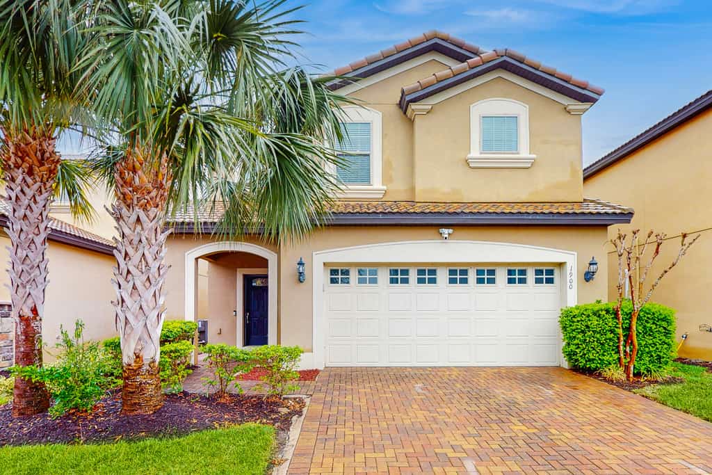 Family home boasting entertainment for everyone with a pool