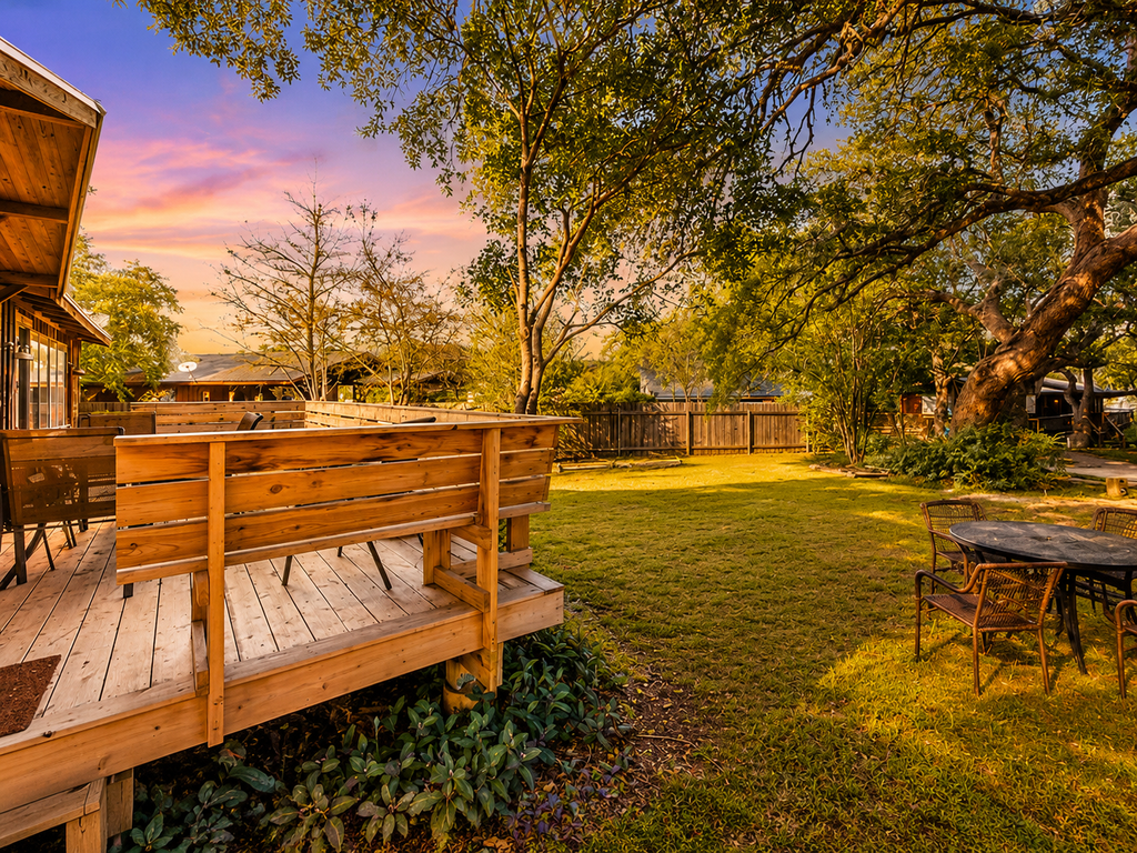 Newly renovated rustic home with deck by Horseshoe and Tubing
