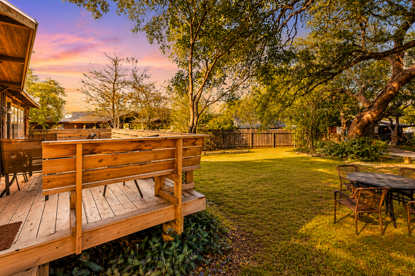Newly renovated rustic home with deck by Horseshoe and Tubing
