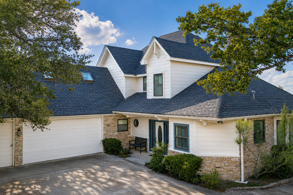 Spacious home with Canyon Lake views and a private pool