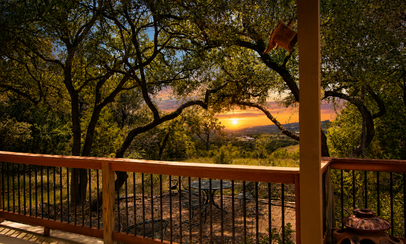 5-acre Hill Country home with views & outdoor entertaining - dog-friendly
