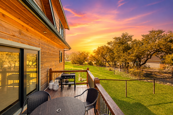 Luxe Lake Living with Bonus Bunk Area & Private Boat Parking - Dogs Welcome