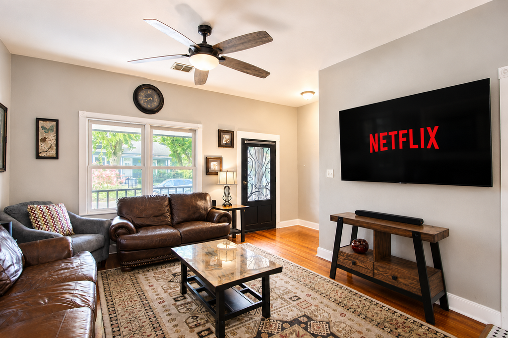 Cozy 3BR Close to Downtown | Spacious Backyard | Pet-Friendly