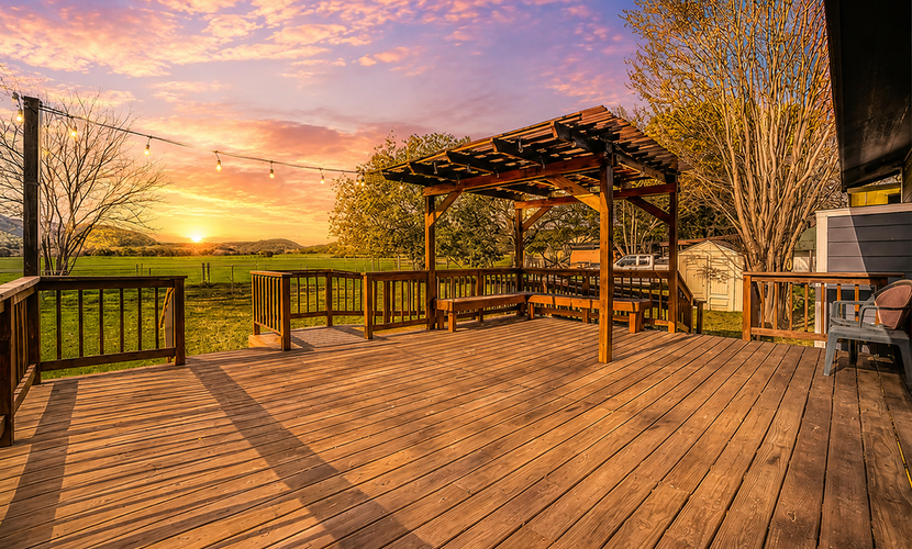 Fully updated home with deck, gorgeous views, about 30 minutes from downtown